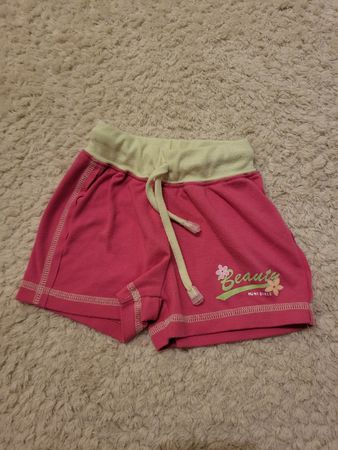 Sommerliche Mädchen Shorts, Grösse 86, Top Zustand!