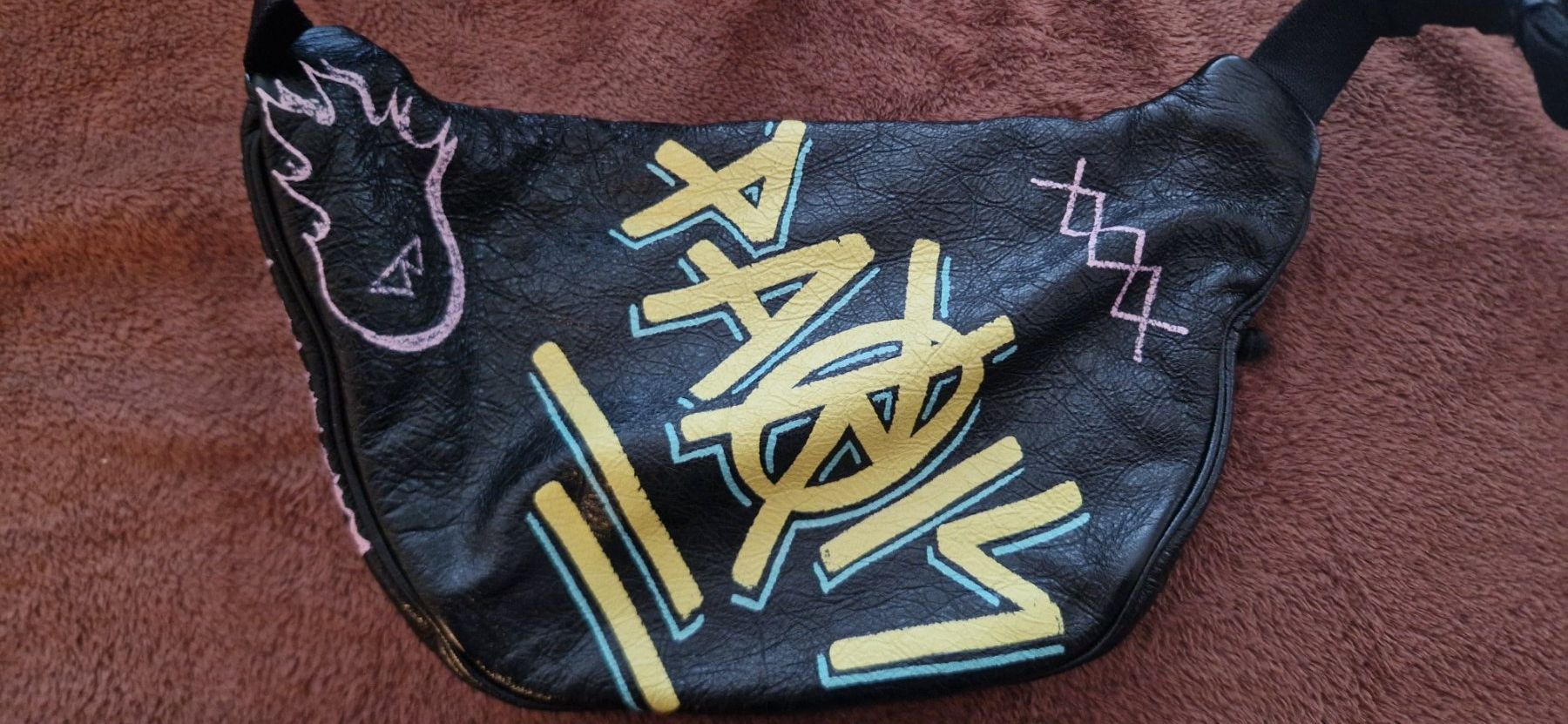 Balenciaga Borse: Balenciaga Graffiti Bauchtasche – Nuovo e nell'imballaggio originale da Effretikon venduto da American_Sportswear 1