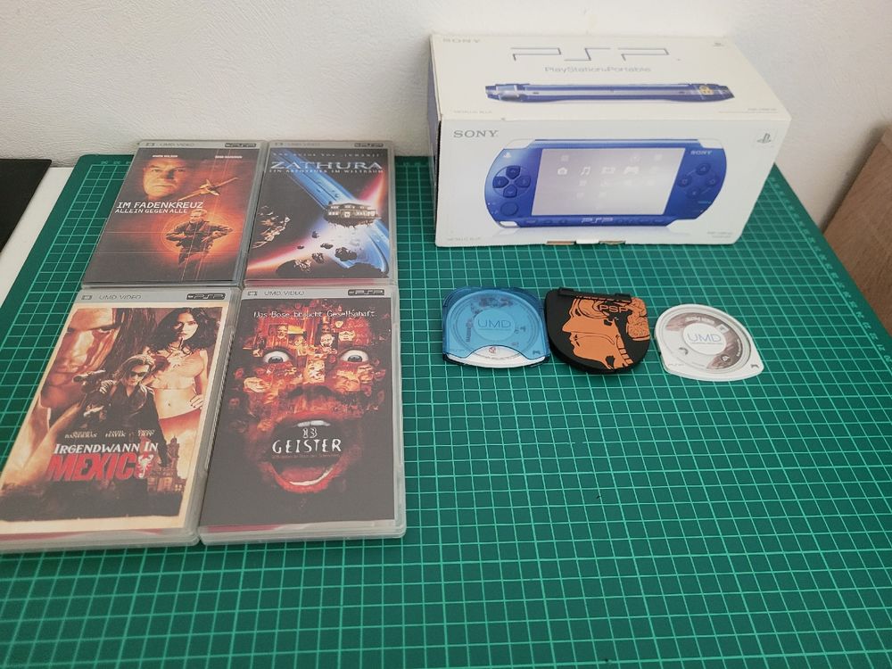 PSP Limited Edition Blue. Boxed With Games & Extras! (Gebraucht) in ...