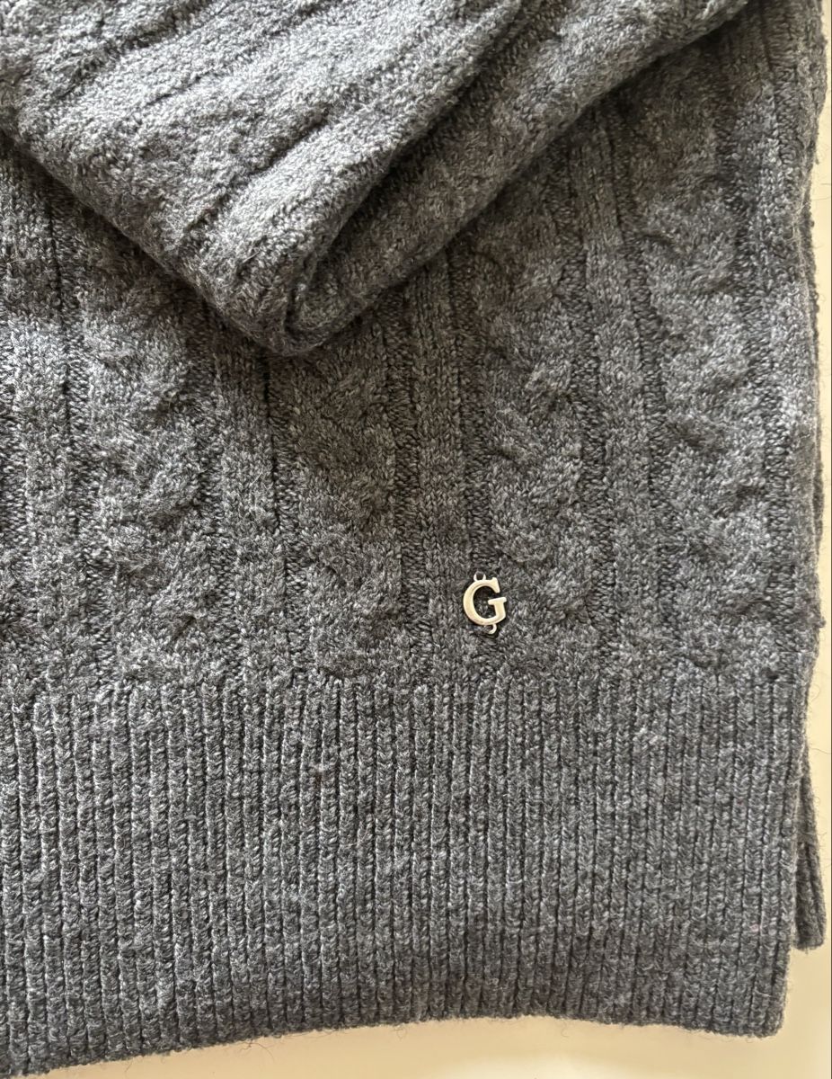 Guess Pullover & Sweatshirts: Guess Pullover  – Gebraucht aus Schaffhausen von Atlas110 2
