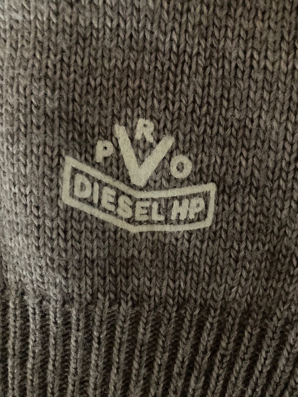 Diesel Maglioni & Felpe: Pullover Diesel mit V-Neck und Galonstreifen – Usato da Sursee venduto da Auktion29 4