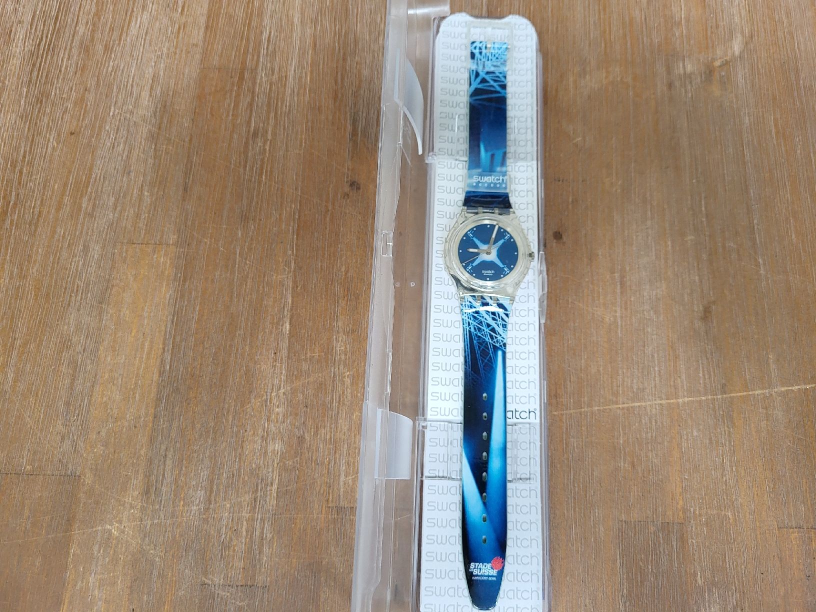 Swatch Orologi: SWATCH ACCESS STADE DE SUISSE NEU – Nuovo e nell'imballaggio originale da Lommiswil venduto da Fridu_C 2