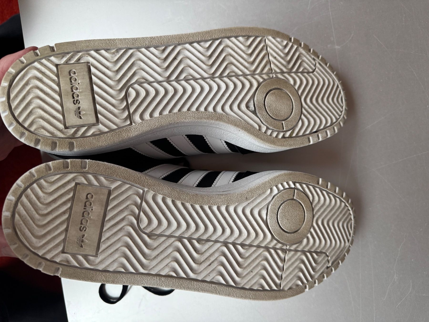 Adidas Chaussures hommes: Adidas schwarzer Schuh Grösse 42.5 – D'occasion à Felben Wellhausen par Greuter 6