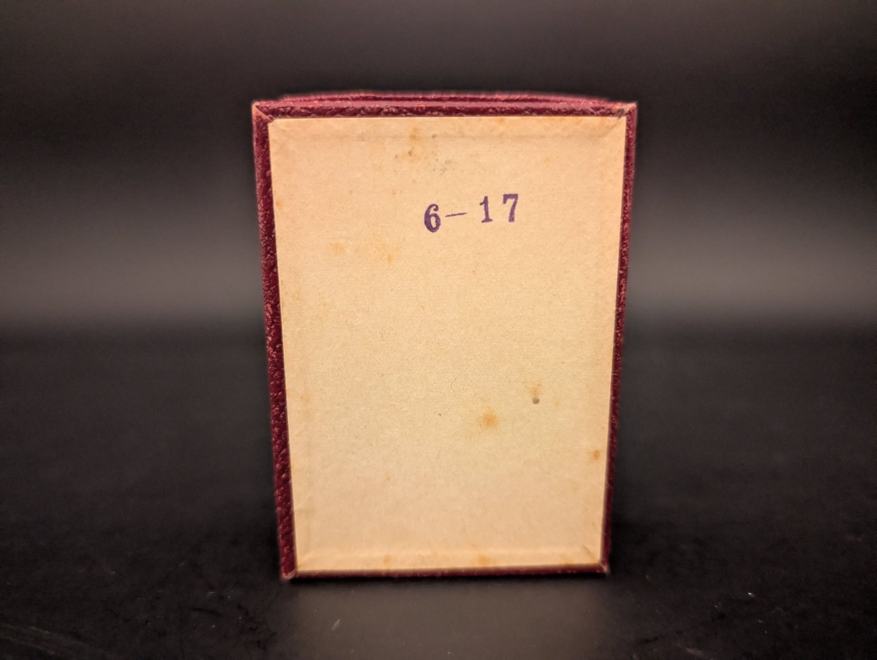 Uhrenboxen: VINTAGE JAEGER Uhren Box Burgunderrot – Gebraucht aus Schaffhausen von Restwert_SH 3