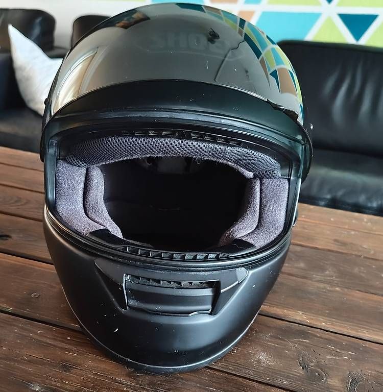 Helme & Visiere: Shoei Motorradhelm,Visier Black – Gebraucht aus Glarus von Hadowa 1