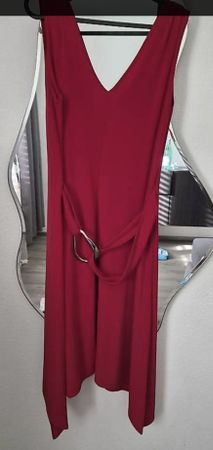 Rotes Sommerkleid mit Gürtel, Grösse44 - Top zustand