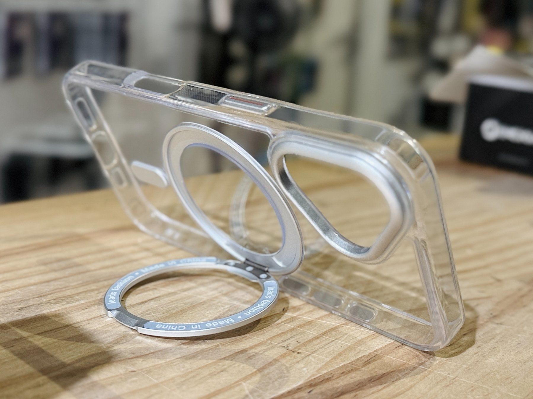 Cover & Protezioni schermo: iPhone 16/16 plus - Coque Magnétique support magsafe rotatif – Nuovo e nell'imballaggio originale da Morges venduto da DigiAC 4
