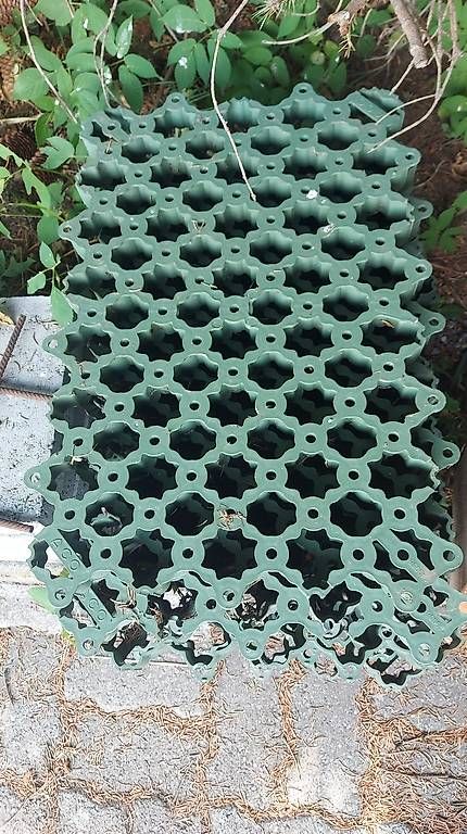 Rivestimenti per pavimenti: Rasengitterplatten – Usato da Andermatt venduto da pet_jbk5