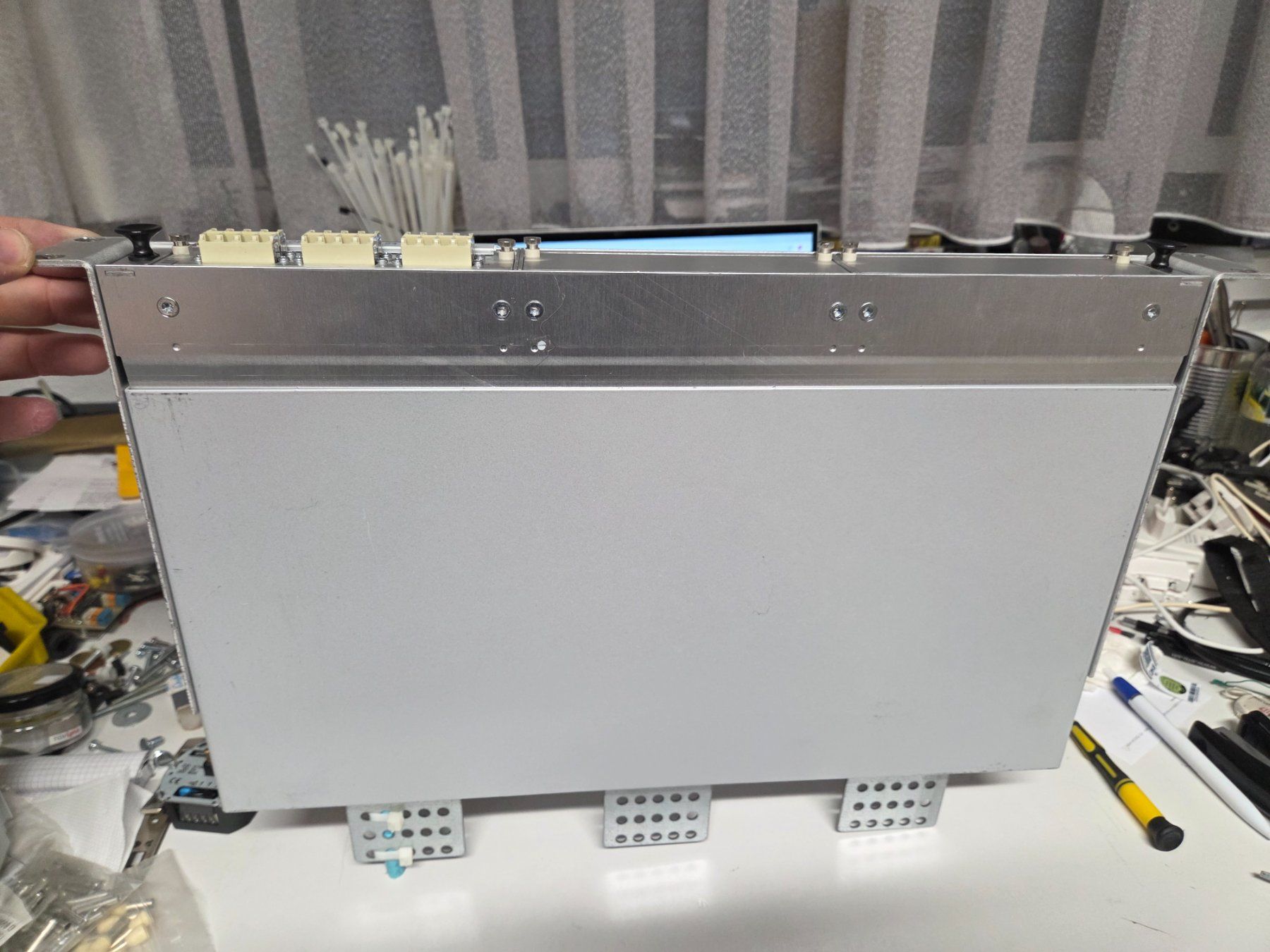 Racks & Supports: LWL Patch-Panel 19" Patchpanel mit MTP Modul – D'occasion à Zürich par Alibaba1234 5
