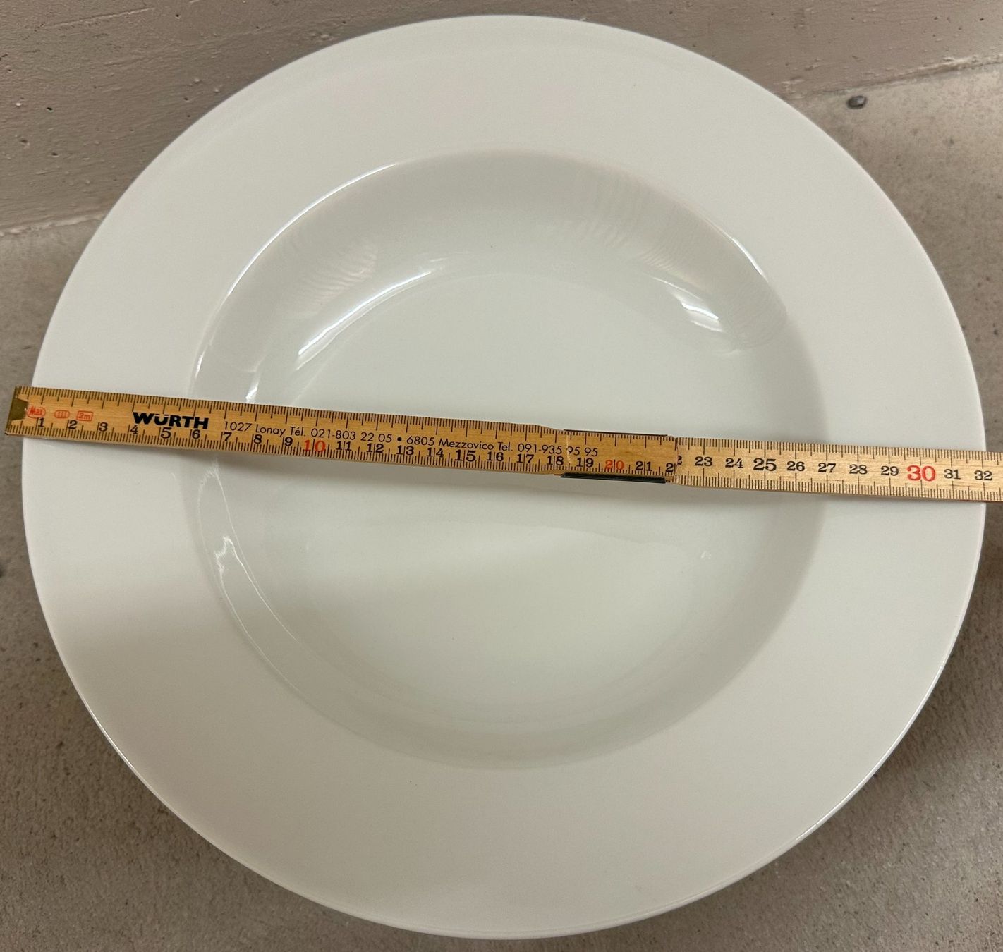 Assiettes: Teller (extragross; z.B. für Spaghetti oder auch Suppen) – D'occasion à Ibach par JoergKrissler