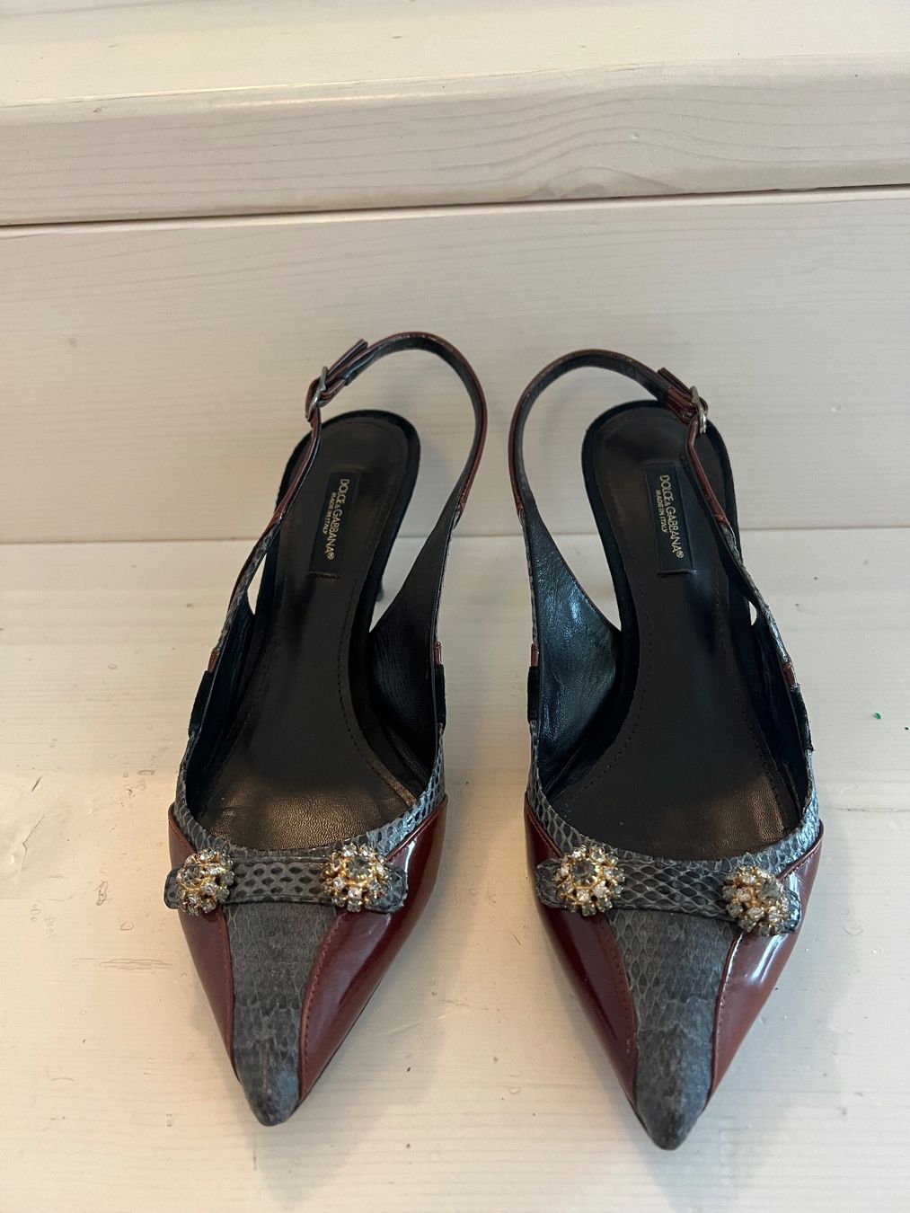 Dolce & Gabbana Scarpe da donna: Dolce & Gabbana Slingpumps mit Swarowski Steinen – Usato da Hausen AG venduto da Jean1968