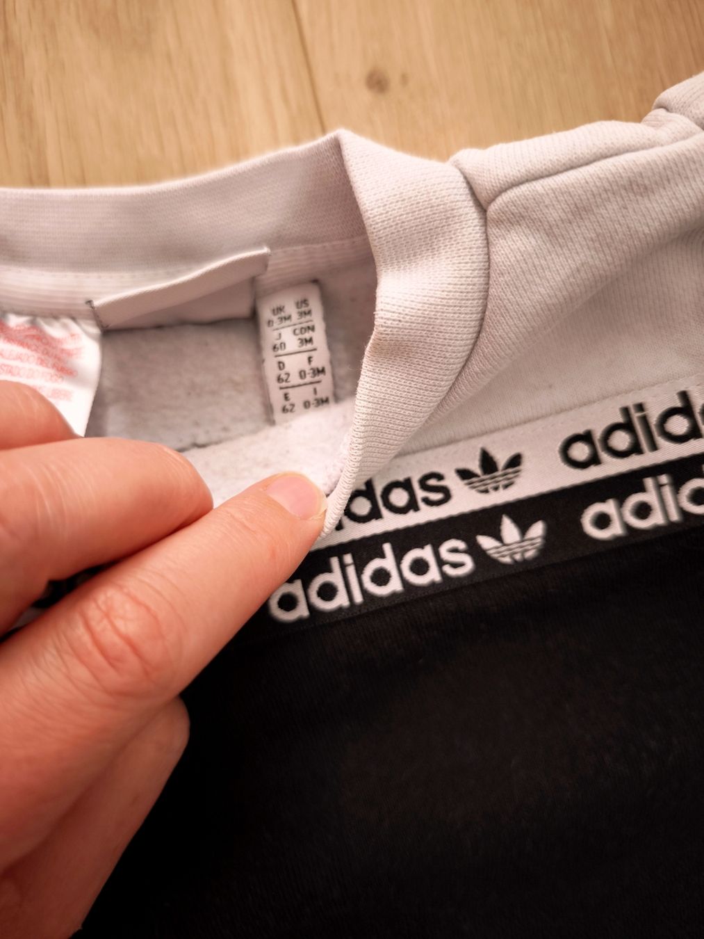 Lotti & Set di vestiti: Baby Kleider Set Adidas  – Nuovo (secondo la descrizione) da Oberrieden venduto da Beti85 1