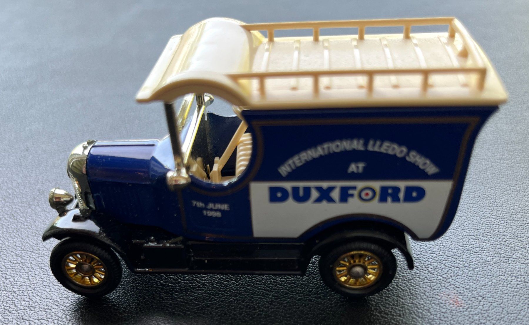 Kit di modellismo & Modellini statici: Duxford Lastwagen – Usato da Küsnacht ZH venduto da Koluk 1