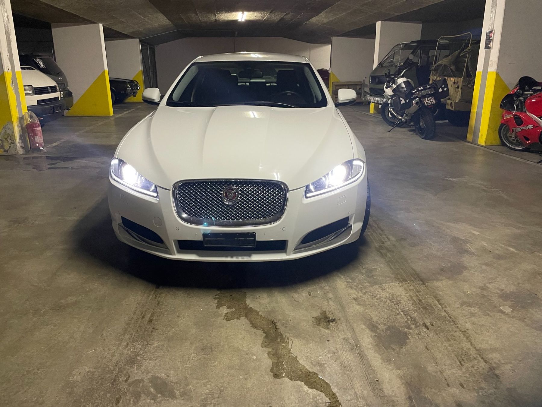 Jaguar Automobili: Autos – Usato da Füllinsdorf venduto da heinz-haenggi 1