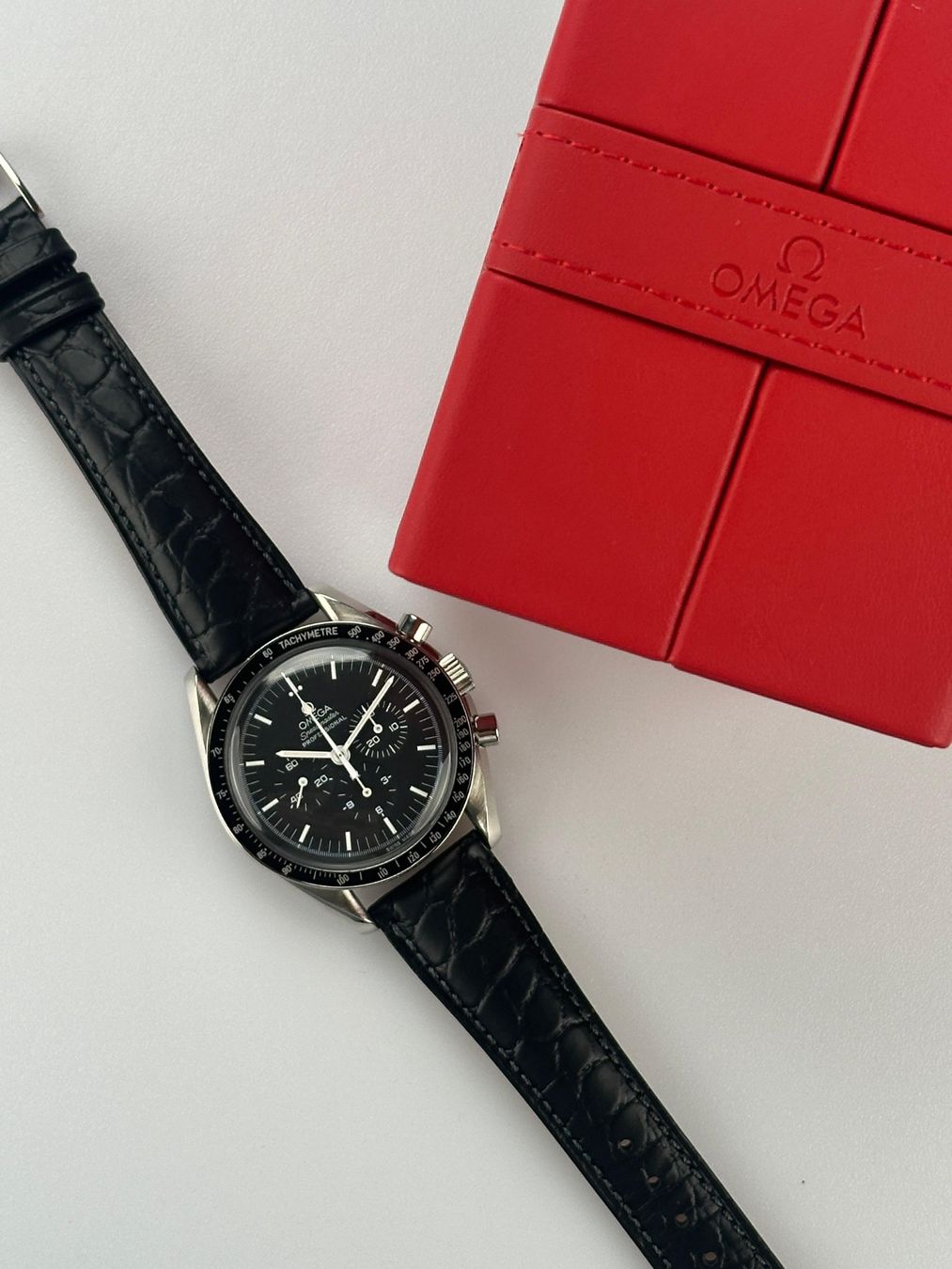 Omega Orologi: Omega Speedmaster Professional Ref. 3592.50 mit Servicebox – Usato da St. Gallen venduto da TrokulWatches