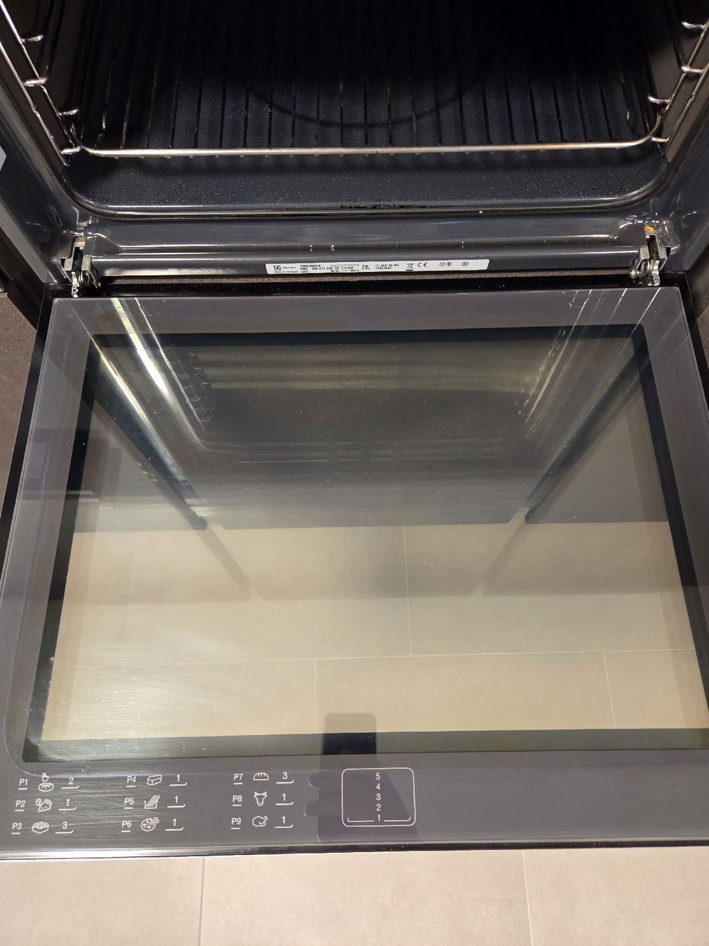 Electrolux Forni: Backofen Electrolux EBGL40XCN Einbaubackofen – Usato da Bülach venduto da cf96 2