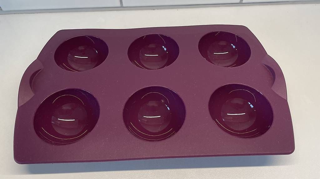 Tupperware Teglie da forno: Tupperware Silikon Domform (neu) – Nuovo e nell'imballaggio originale da Jonschwil venduto da relnheaz 1