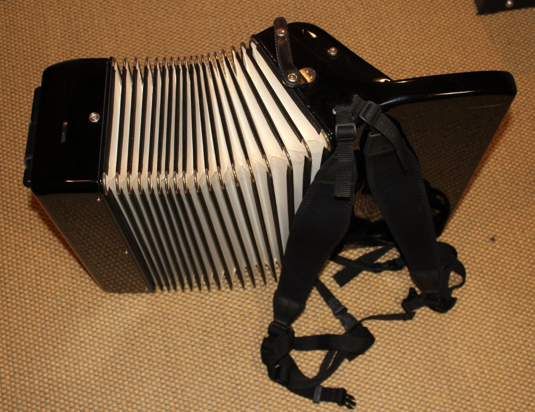 Hohner Musikinstrumente: Akkordeon  Hohner Tango IV P – Gebraucht aus Lommiswil von samburi 9