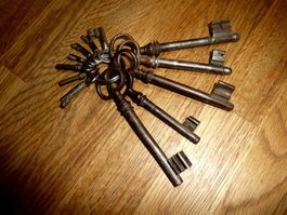 Bund Antike Schlüssel kleine und grosse 3 – 11 cm