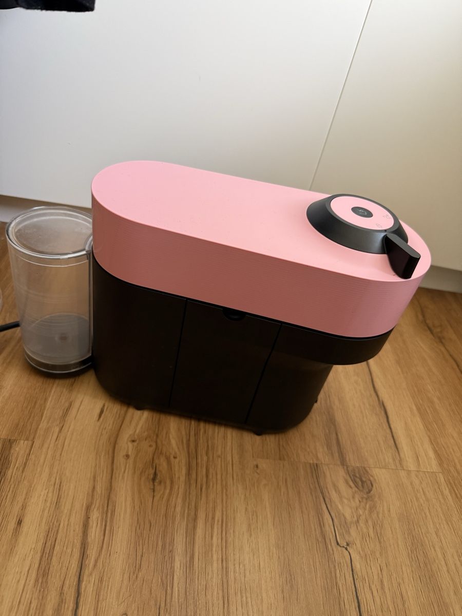 Nespresso Macchine per caffè & Macchine per espresso: Nespresso Maschine pink – Usato da Luzern venduto da chevy7779 2
