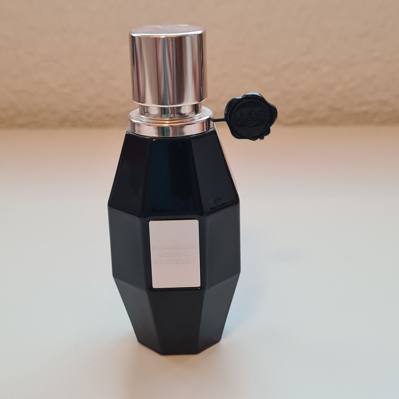 Profumi & Eau de Toilette: Flowerbomb viktor&rolf Midnight 30ml Flakon – Usato da Oberlunkhofen venduto da Kupferhexe