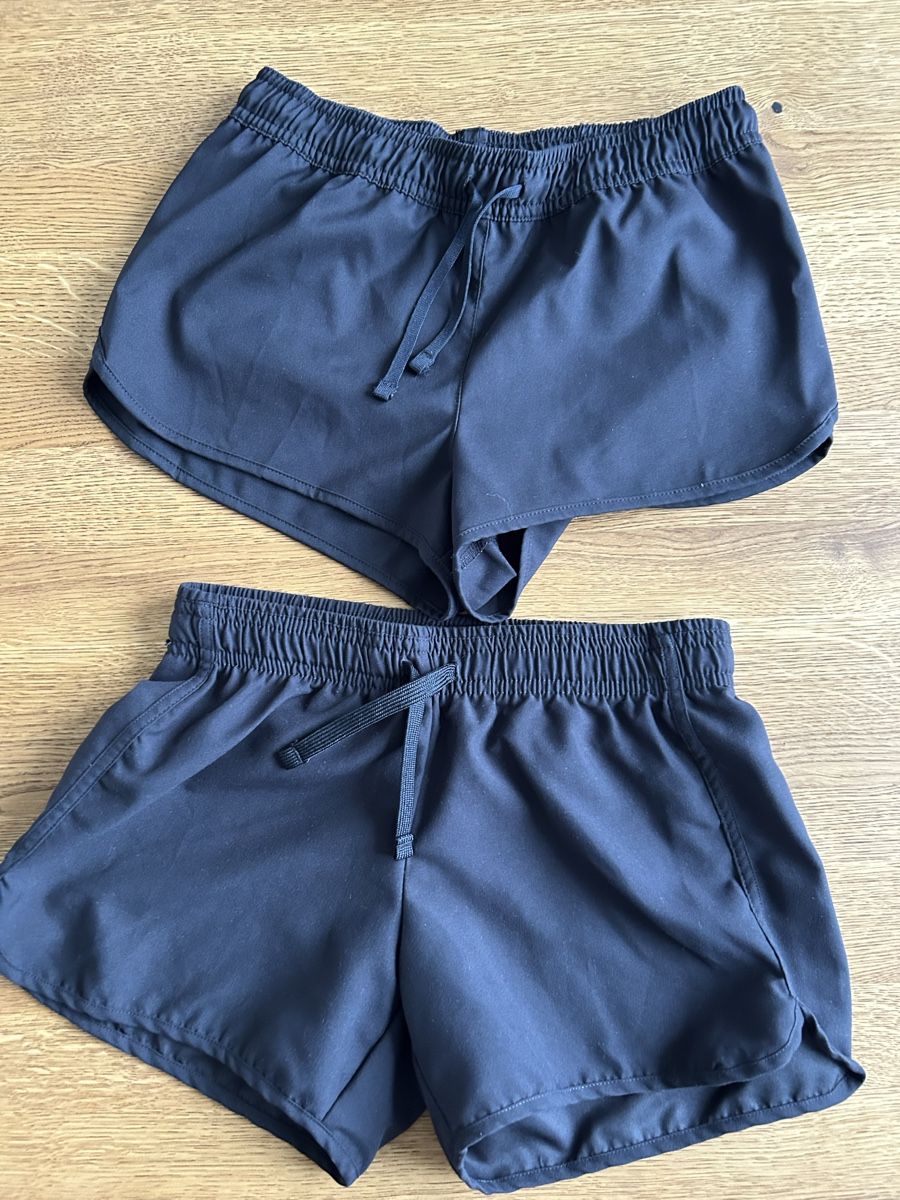 Lotti & Set di vestiti: 128-140 Mädchen Bade Paket – Usato da Neftenbach venduto da joell01 4
