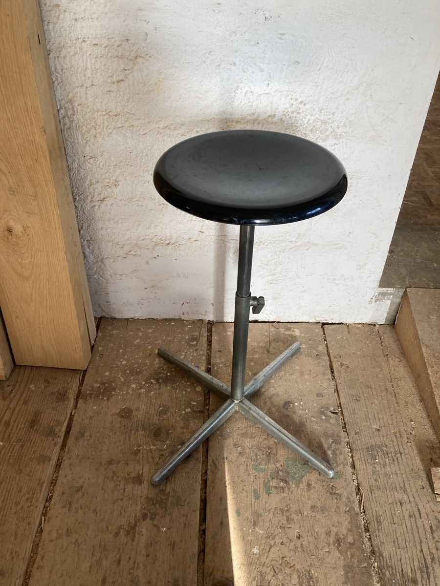 Hocker: HOCKER INDUSTRIE – Gebraucht aus Bottmingen von Surubi 1