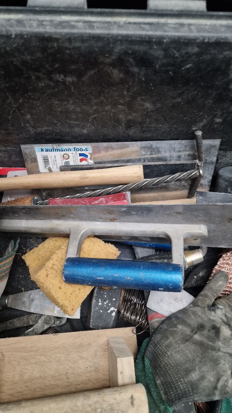 Tous les outils: Werkzeugkiste mit Werkzeug – D'occasion à Hasle LU par luc_9pxg 2