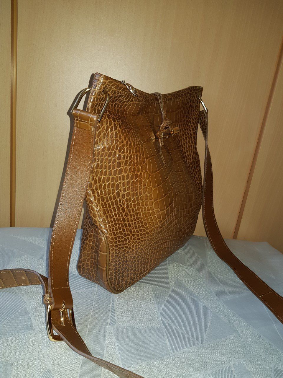 Longchamp Borse da donna: Longchamp Leder Handtasche/Umhängetasche – Usato da Basel venduto da Birs868 3