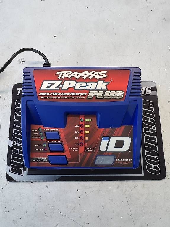 Batterie, Caricabatterie & Alimentatori: Traxxas ez-peak plus charger – Usato da Mägenwil venduto da vas_7pxb