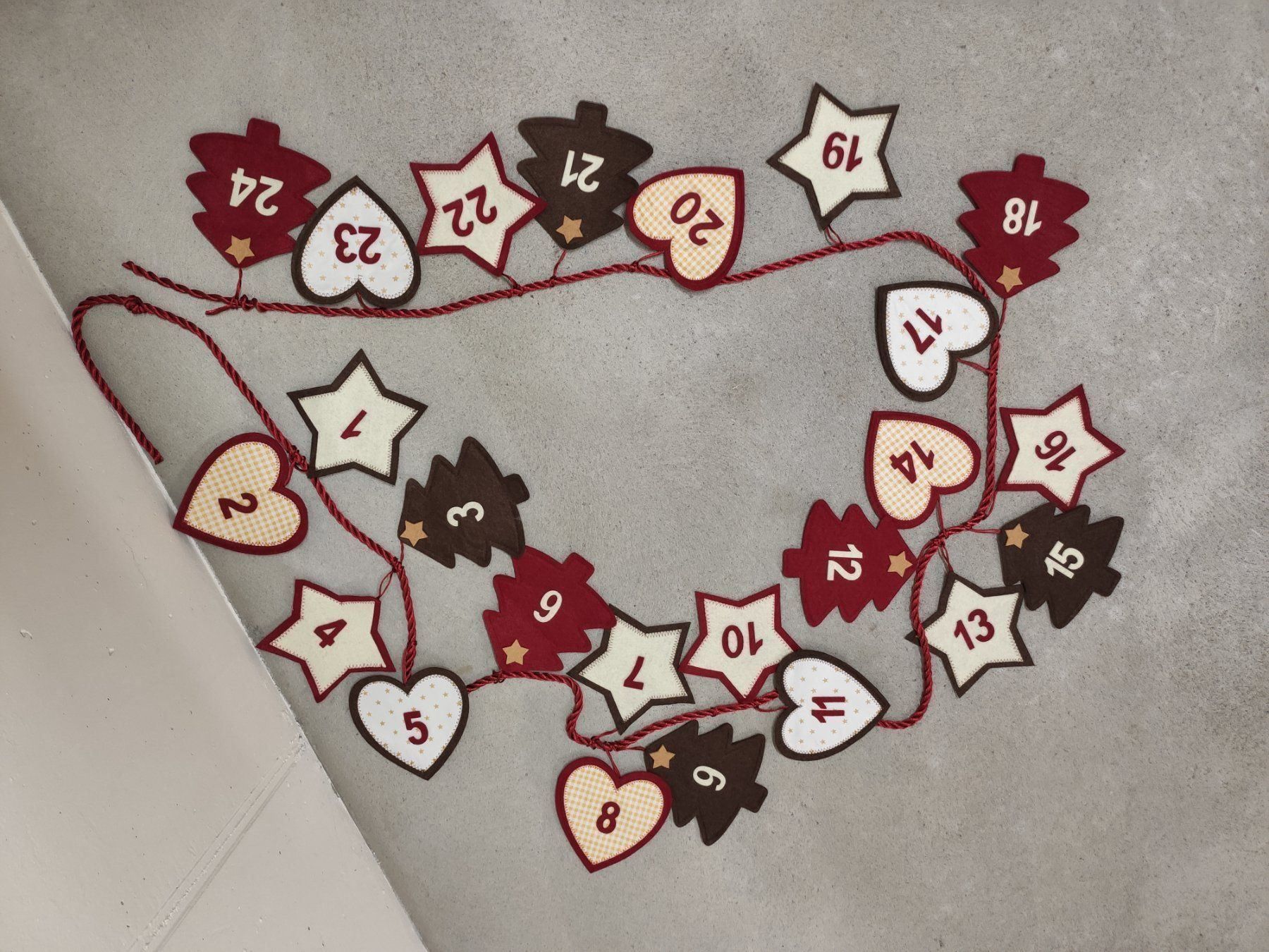 Tutte le decorazioni: Handgemachtes Adventskalender NEU – Nuovo e nell'imballaggio originale da Zürich venduto da chukye