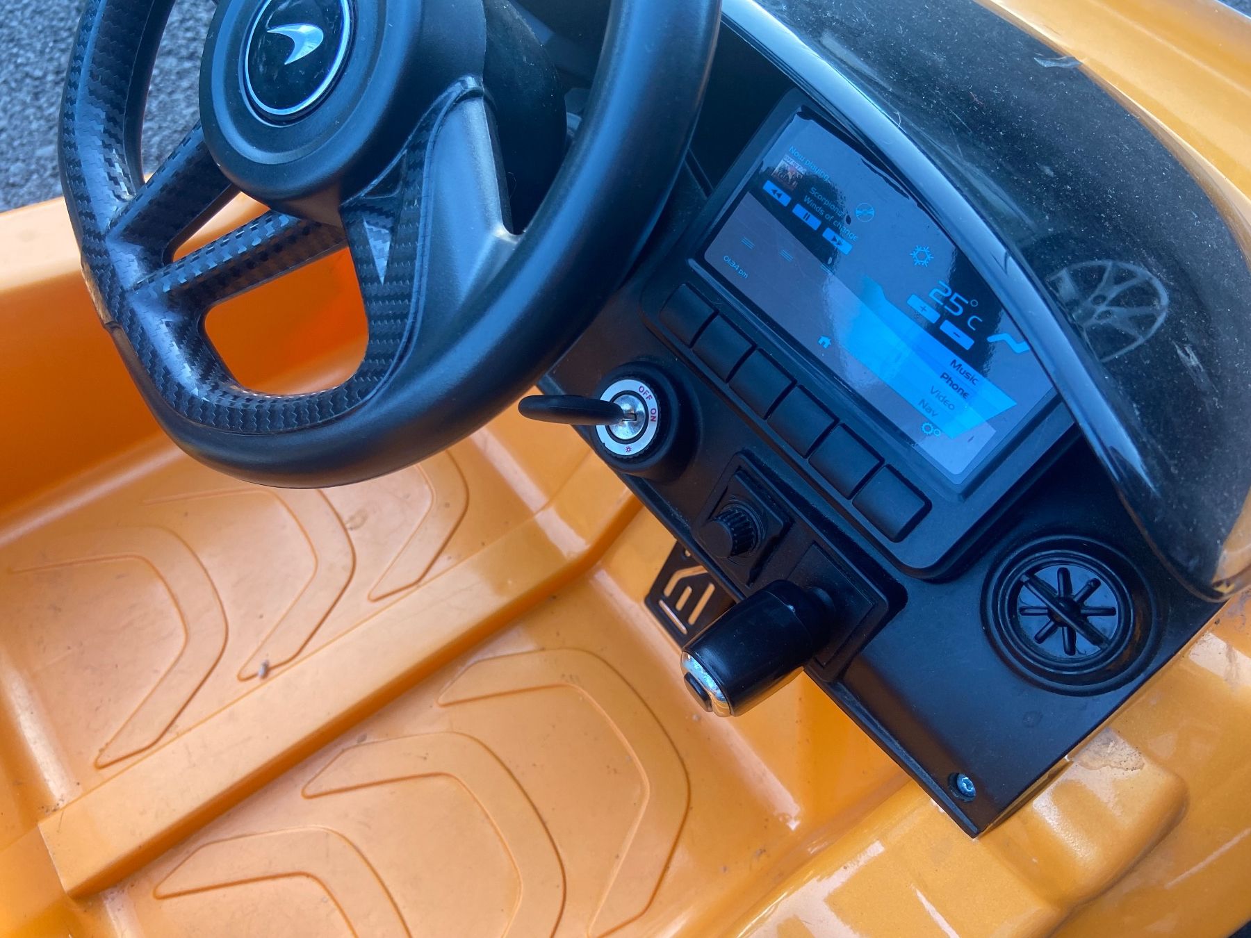 Fahrzeuge für Kinder: Kinderauto – Gebraucht aus Embrach von Toeffan 3