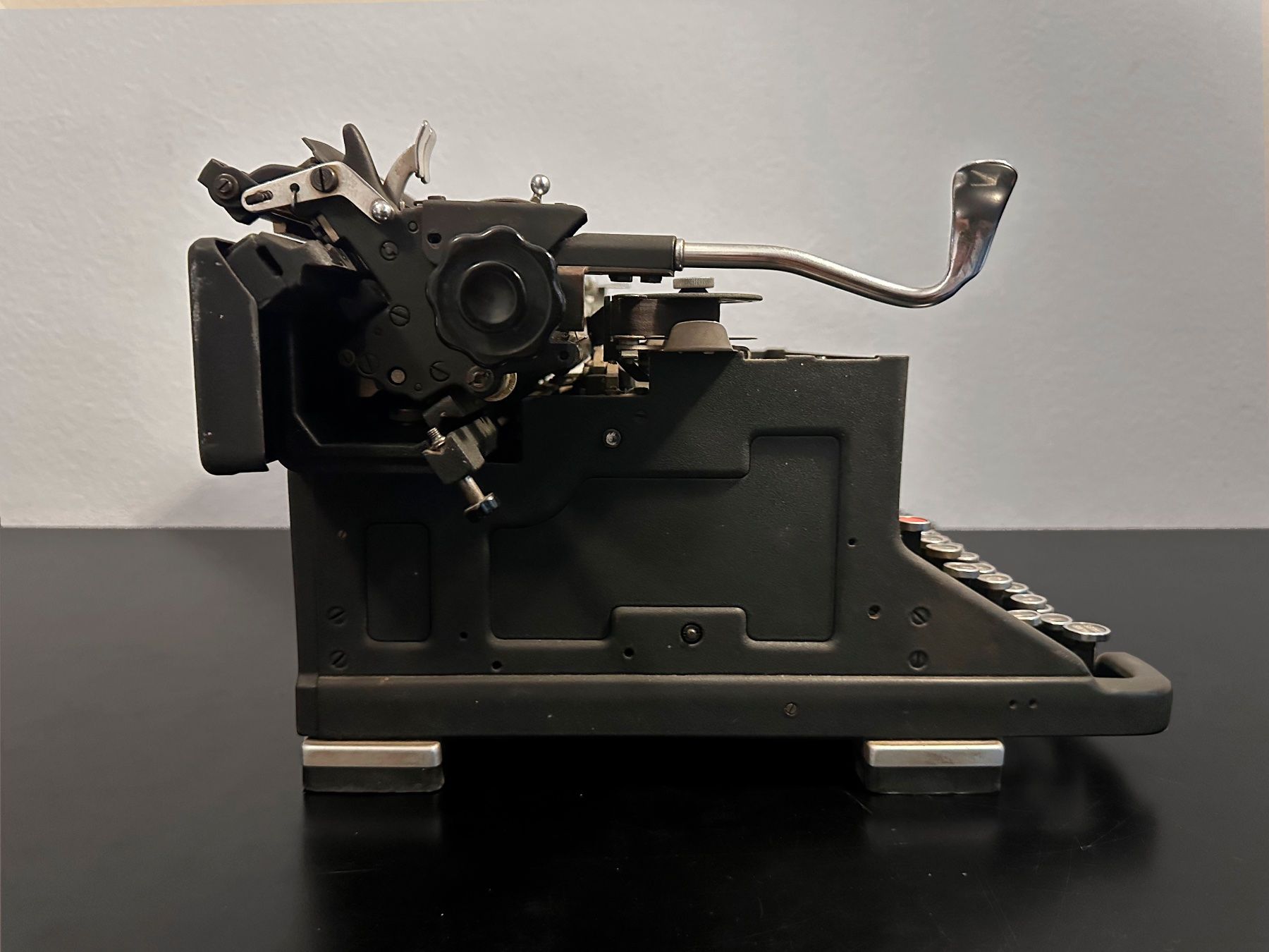 Olivetti Schreibmaschinen: Olivetti M40/3 Schreibmaschine – Gebraucht aus Zürich von Einzelheiten 3