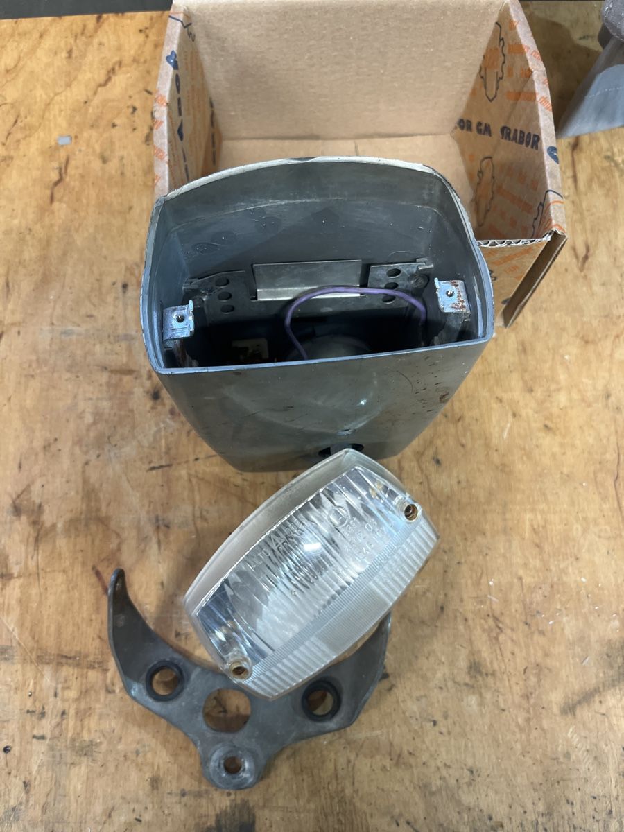 Piaggio Ciclomotori: Oldi Ciao Lampe mit Tacho und Halterung – Usato da Boswil venduto da Kolbenwerk90 2