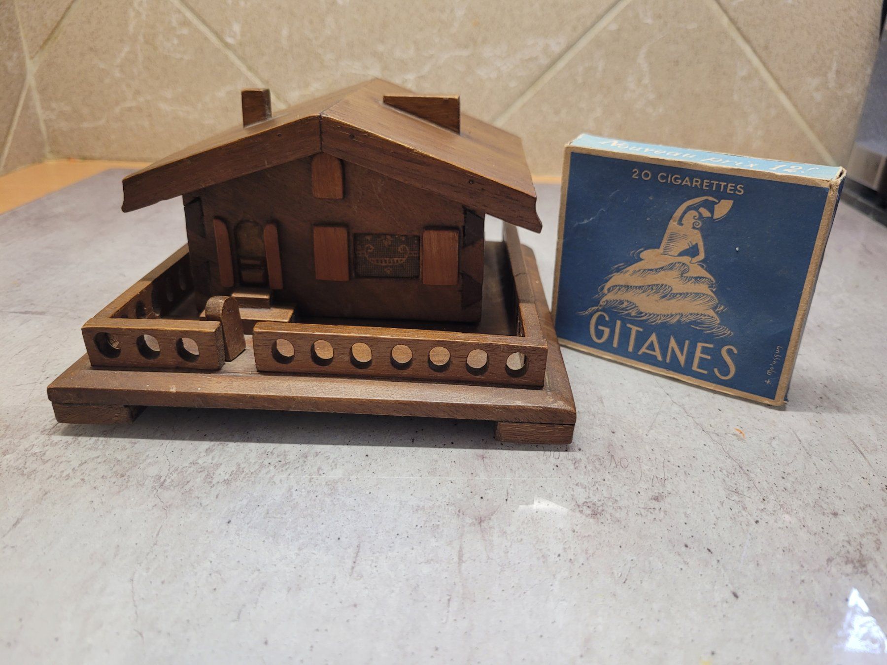 Altri Prodotti per fumatori: Boîte à cigarettes Chalet vintage – Usato da Bevaix venduto da pac_7gyt