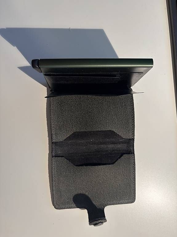 Secrid Brieftaschen: Secrid Wallet Grün – Gebraucht aus Niederrohrdorf von k.schaffner 2