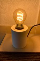 ab 1.- Dekorative Tischlampe mit Hue Birne, neuwertig!