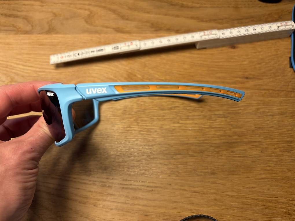 Lunettes & Verres: Sonnenbrille Kinder/Jugendliche Uvex – D'occasion à Arlesheim par thoma2010 1