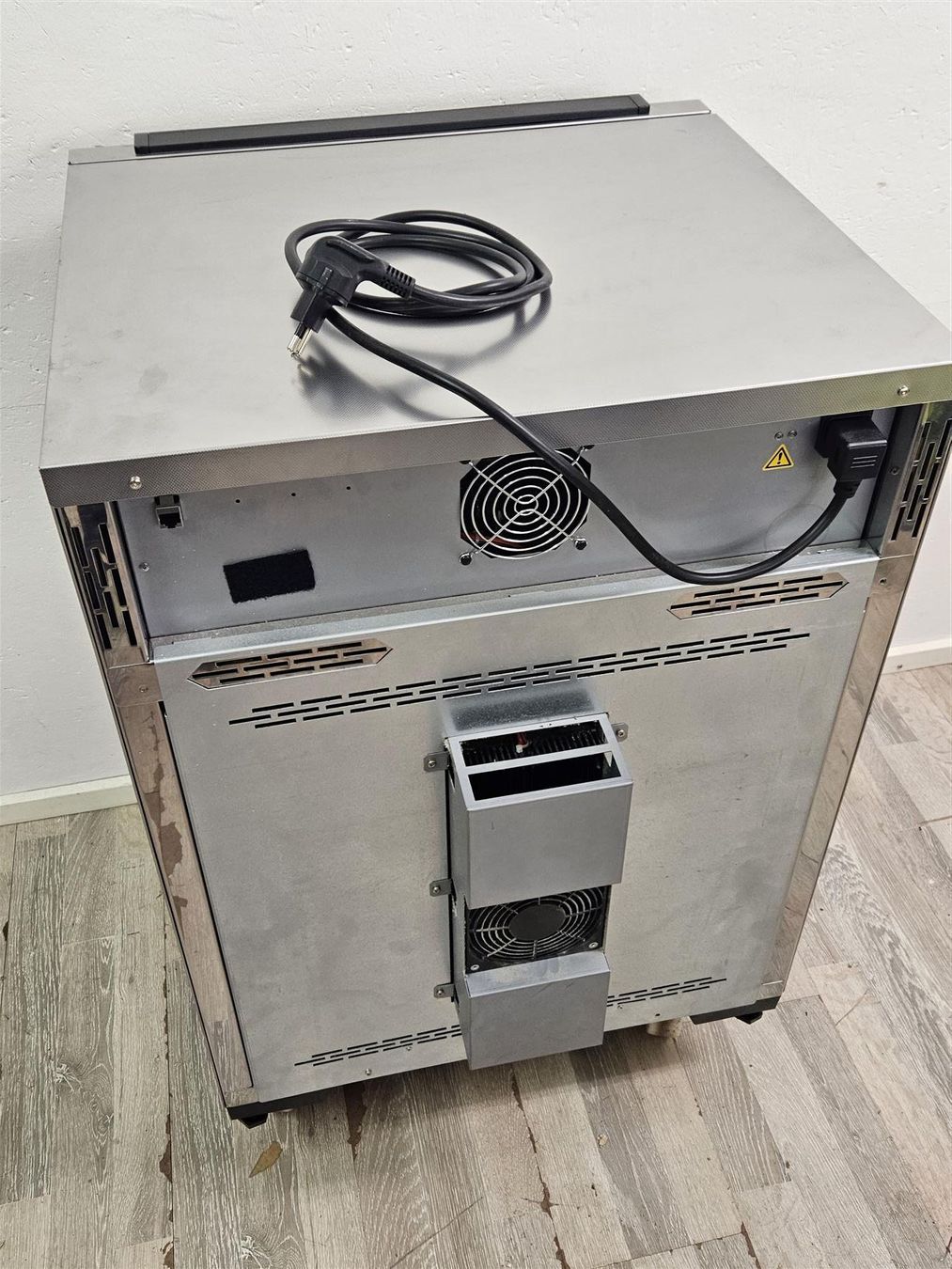 Accessori da laboratorio: Memmert IPP 55 - netzwerktauglich – Usato da Niederdorf venduto da LeptonAG_Labor 4