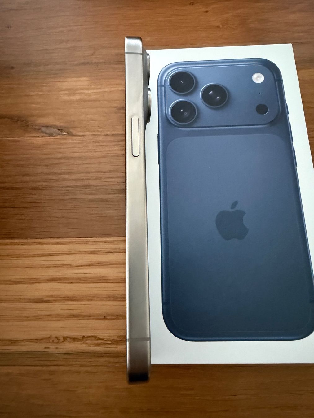Apple Telefoni cellulari / Smartphones: Iphone 15 pro 128GB – Usato da Rorschacherberg venduto da Saani77 2