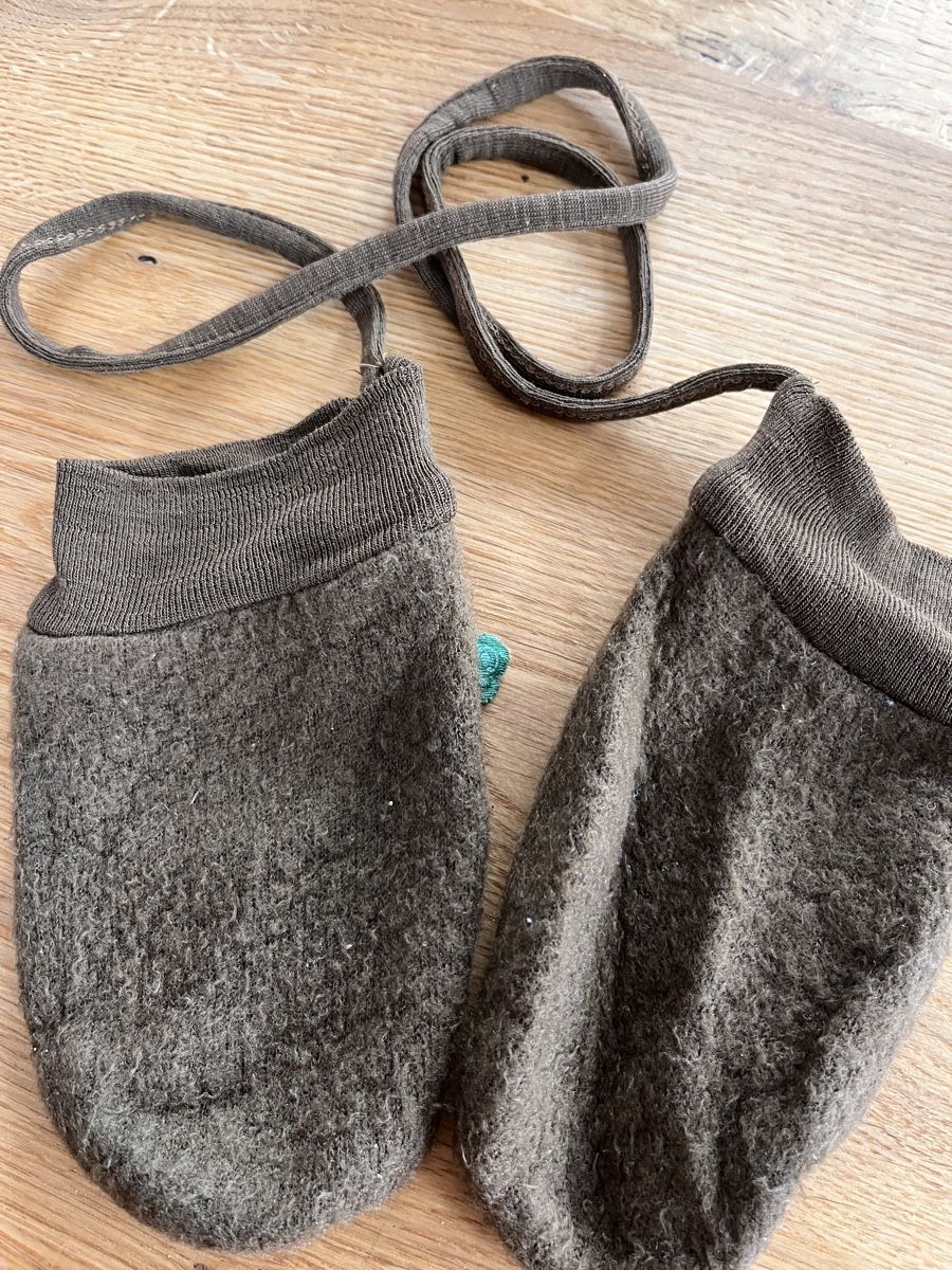 Guanti: Merino Fäustlinge – Usato da Oberägeri venduto da fam_k5sf 1