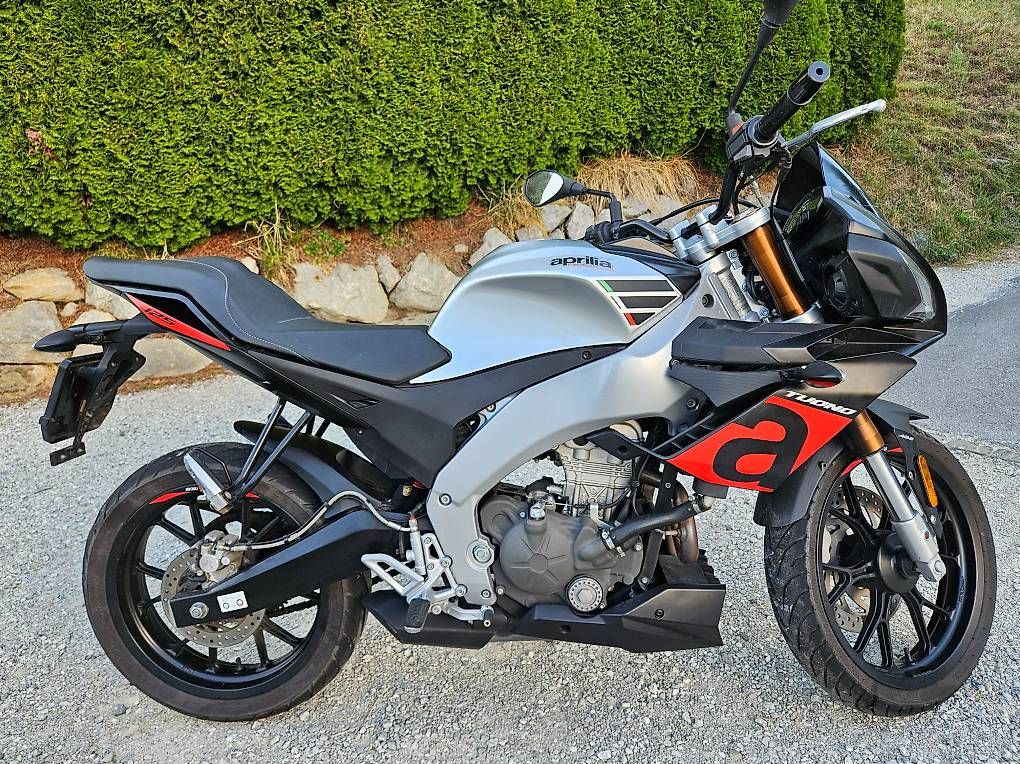 Strasse: Aprilia Tuono 125 – Gebraucht aus Wattenwil von guefeli01
