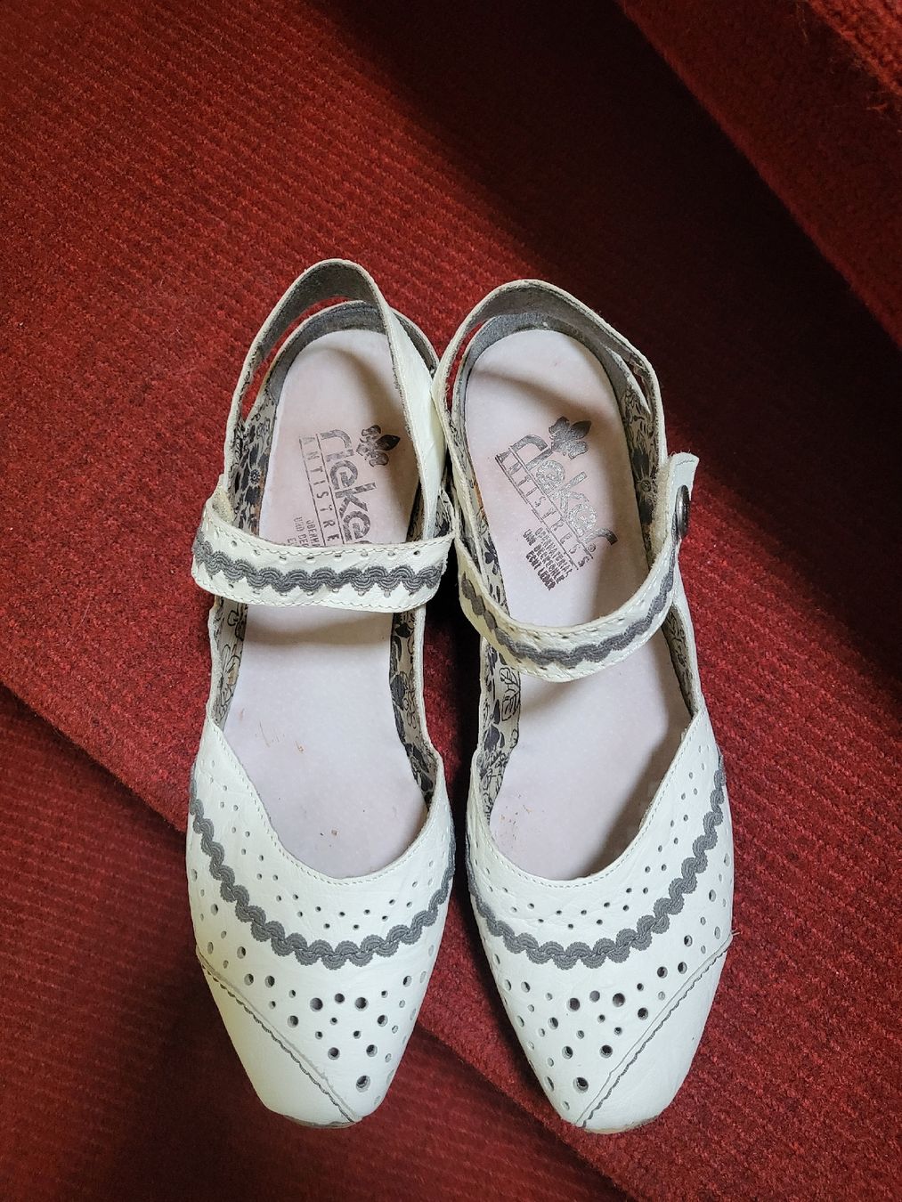 Rieker Damenschuhe: Sommerschuhe – Gebraucht aus Büttikon AG von rebeccaparvex