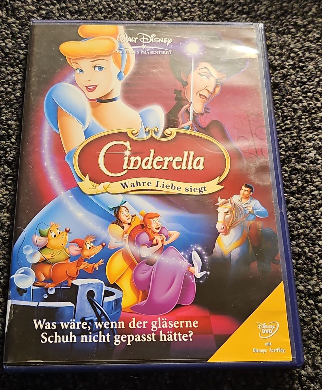 Tous les DVDs: Cinderella DVD (20403) – D'occasion à Ruswil par jan_bxl5