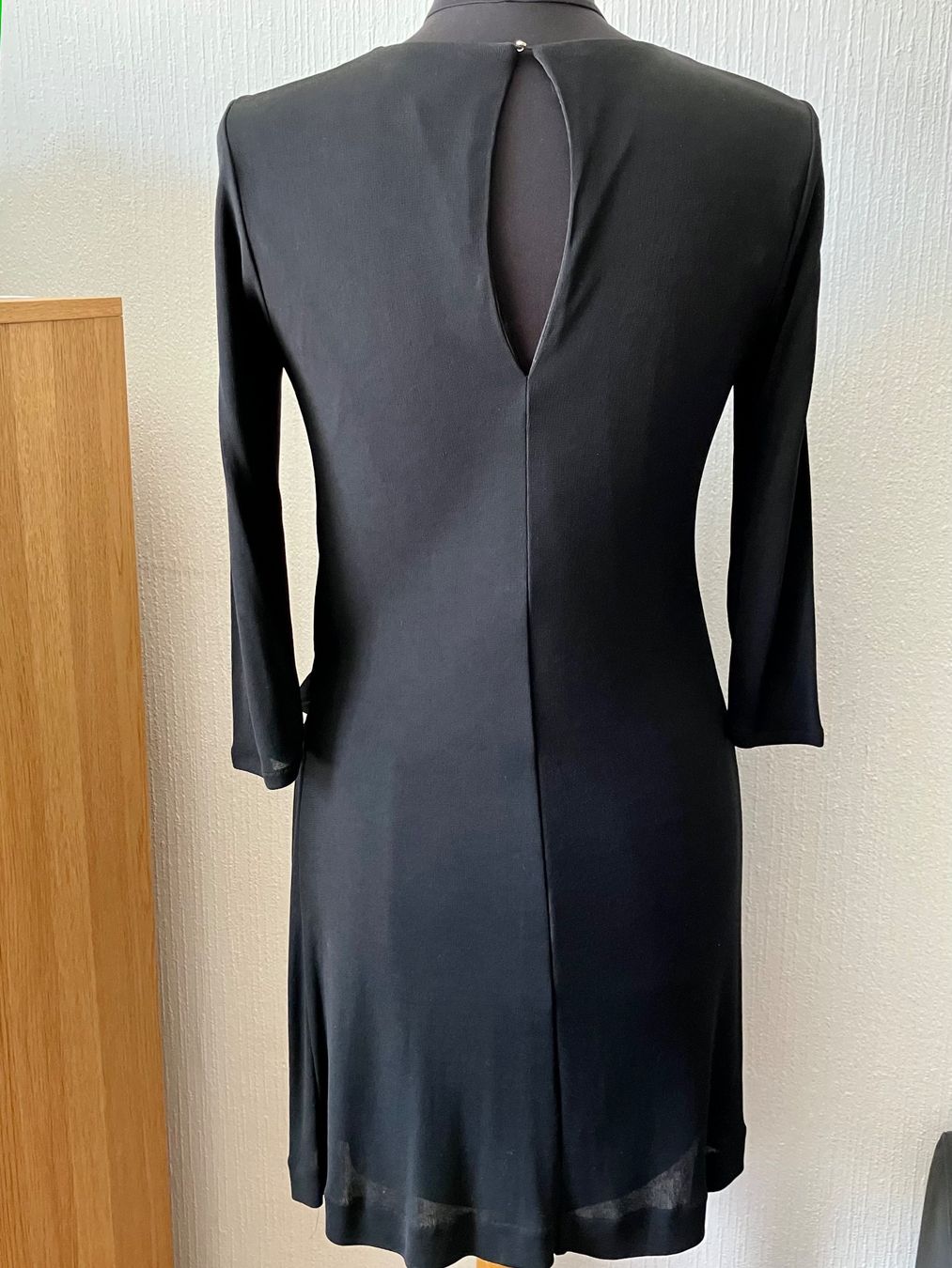 Massimo Dutti Vestiti: Robe  noir Massimo Dutti Taille M – Usato da Peseux venduto da CharmeCommerce511 2