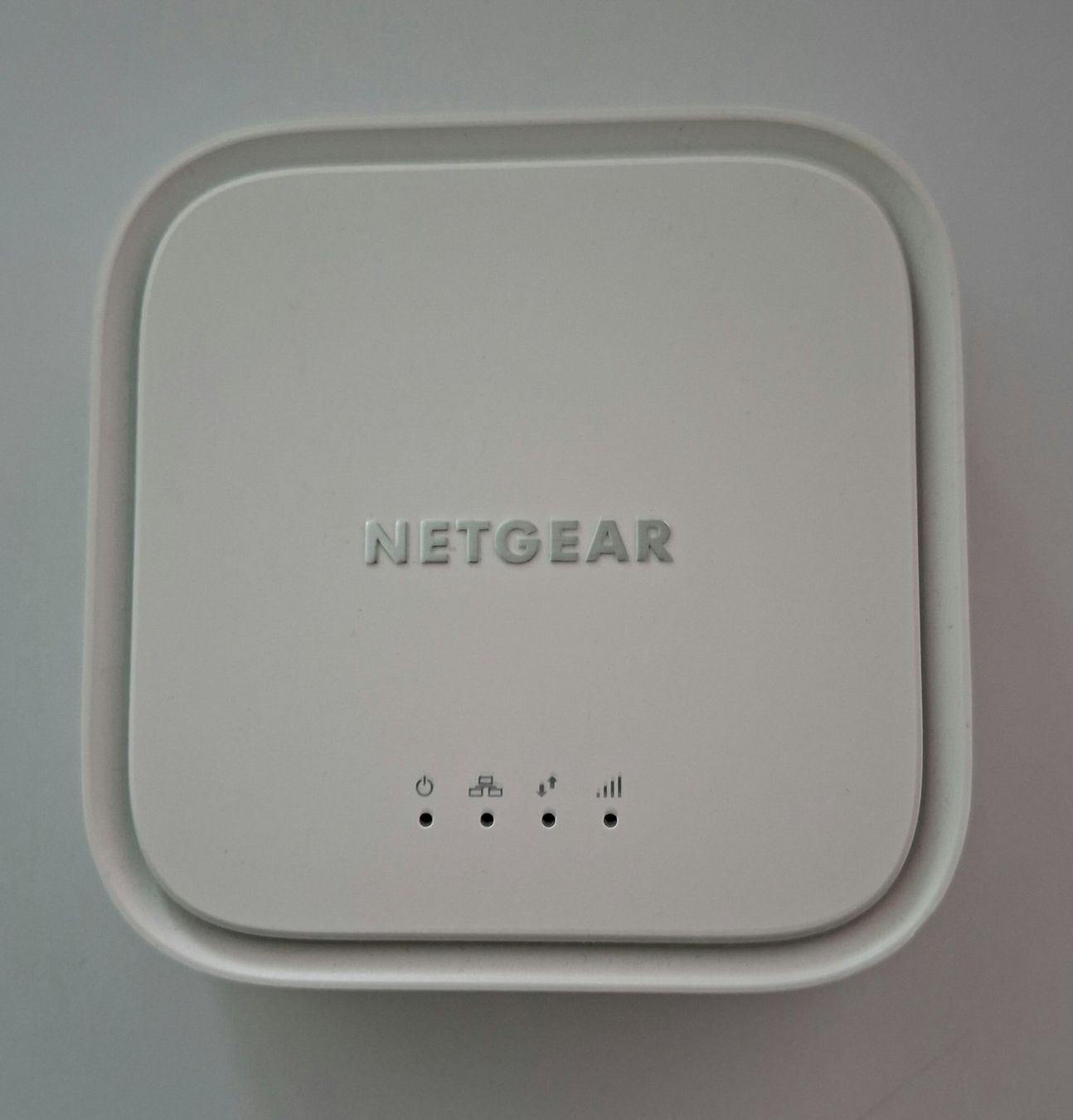 Netgear Modem & Router: Netgear LTE-Modem LM1200 (Router) – Usato da Baar venduto da Vmaexe