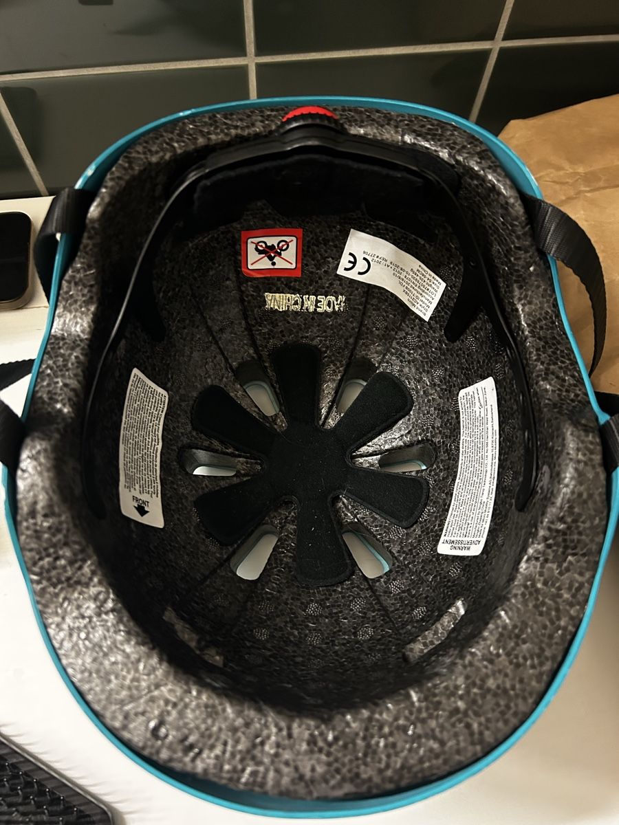 Micro Caschi: Casco Micro azzurro per bambini/e, misura 54-58cm – Usato da Zürich venduto da Nico_Eli 3