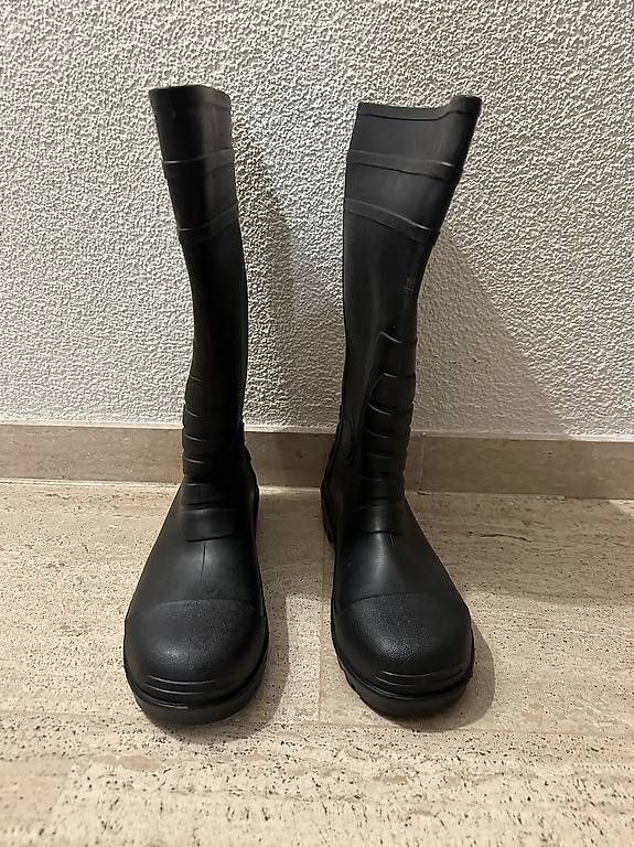 Scarpe da uomo: Gummistiefel Schwarz Größe 40 neu – Usato da Küssnacht am Rigi venduto da mis_skz5 2