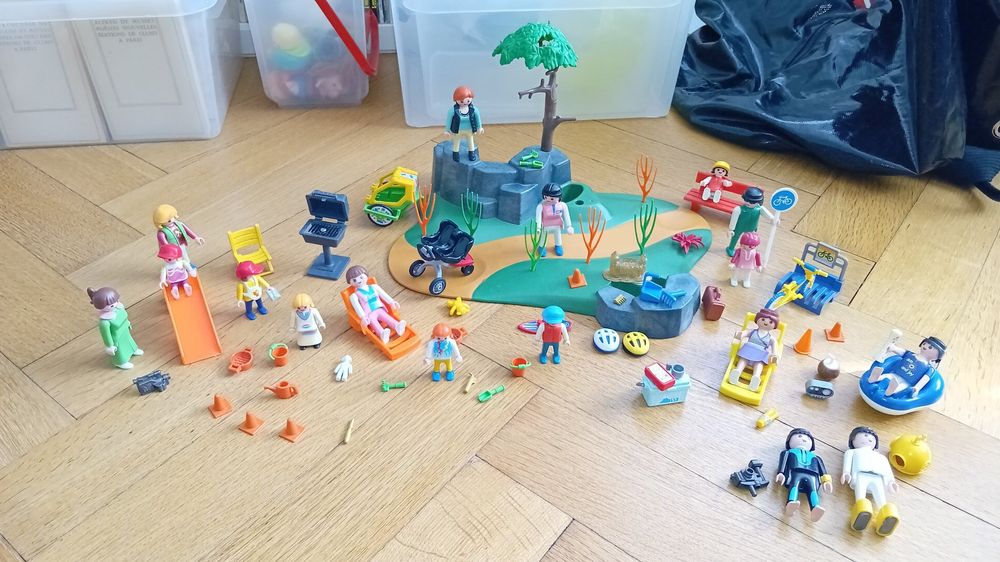 Playmobil Jouets: Playmobil - la plage, les vacances, place de jeu – D'occasion à Neuchatel par Vlenoble