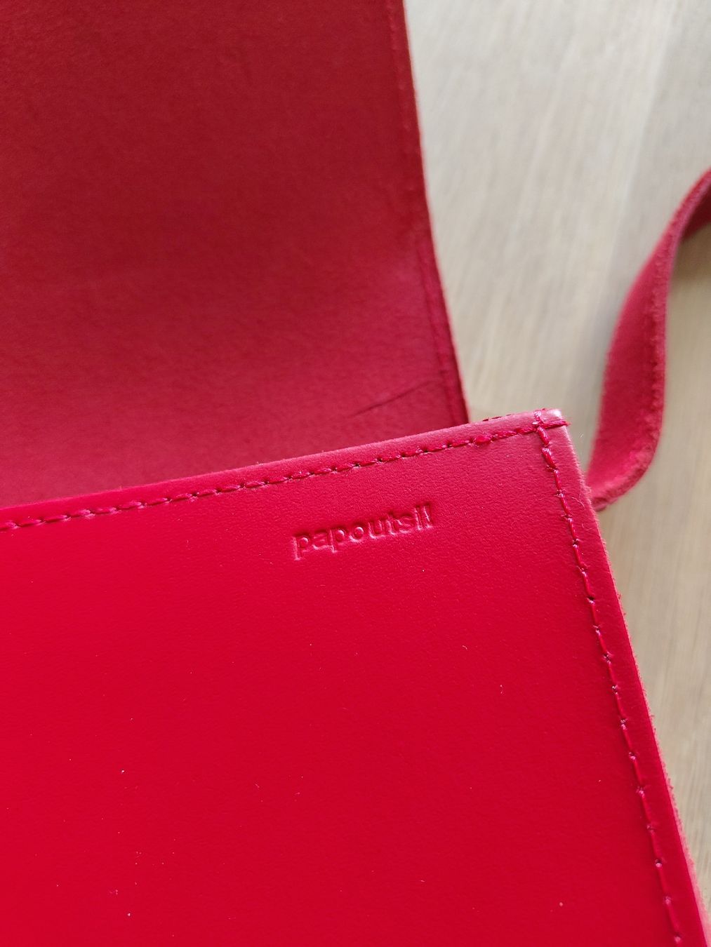 Borse: Rote Damen Handtasche aus Leder mit Schultergurt – Nuovo (secondo la descrizione) da Zürich venduto da Etterebdan 5